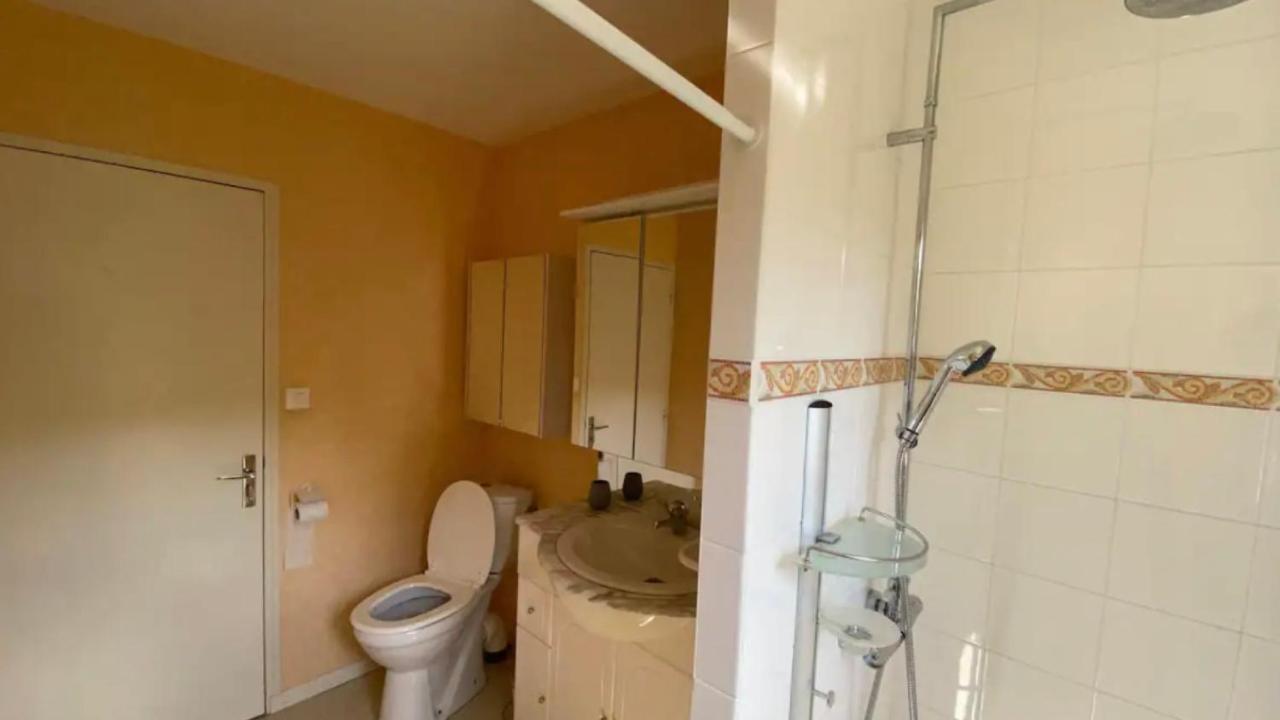 Appartement Aux Sources De La Chabanne Saint-Hilaire-les-Courbes Luaran gambar